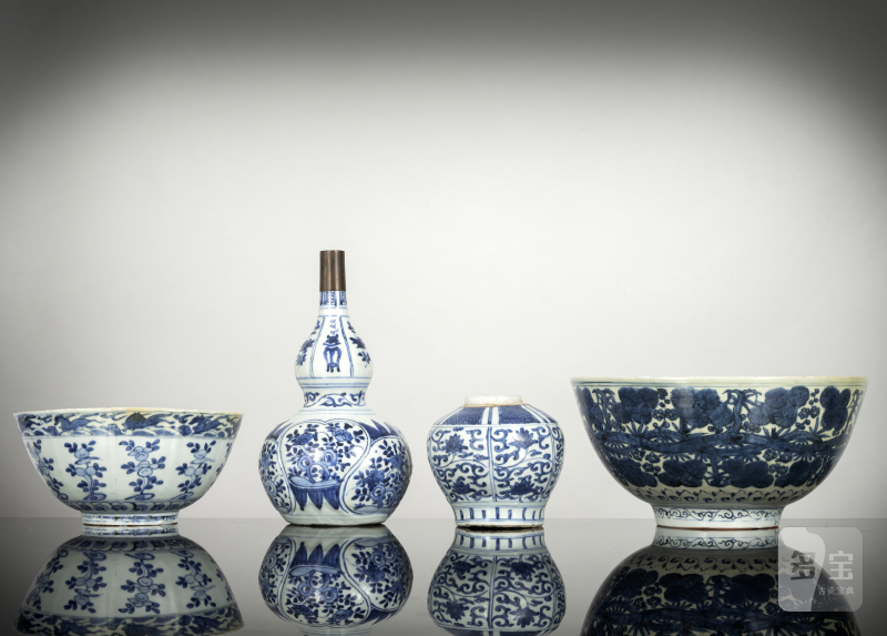 Two bowls, a vase and a jar, all with underglaze blue decoration - 图2